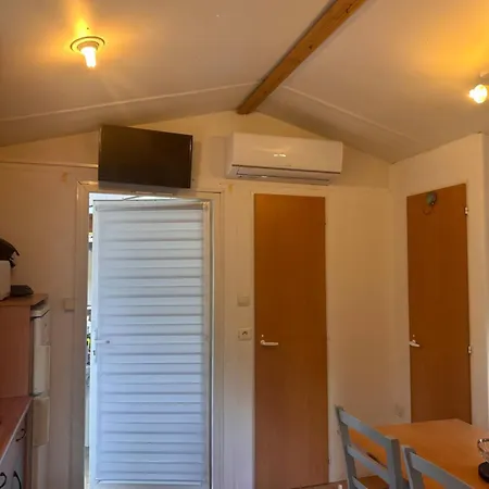 Mobilhome 4 Personnes * Saint-Paulet-de-Caisson